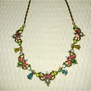 VINTAGE rhinestone necklace